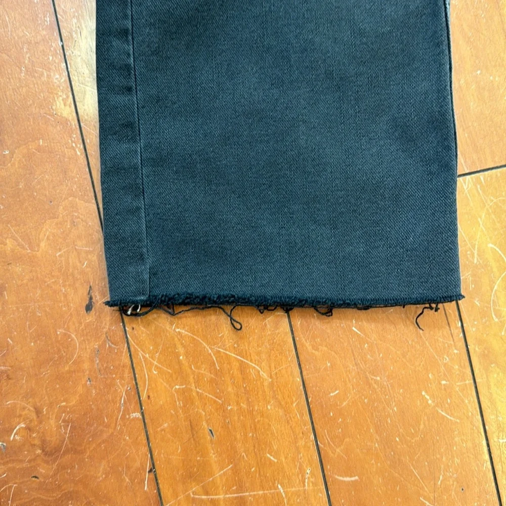 Mother Denim “Rascal” High Rise Ankle Fray - Picture 4 of 10